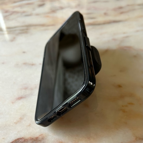 NIP PopGrip AirPods Holder (BLACK) - Picture 5 of 13